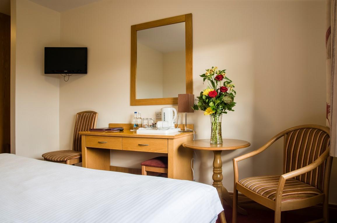 The Arches Hotel Claregalway Exteriör bild